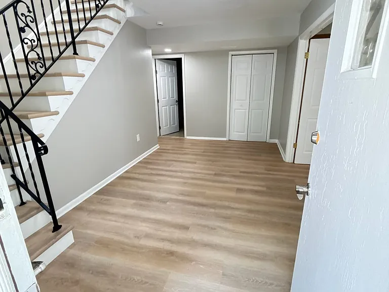 1260 Kenmore Dr — Photo 11
