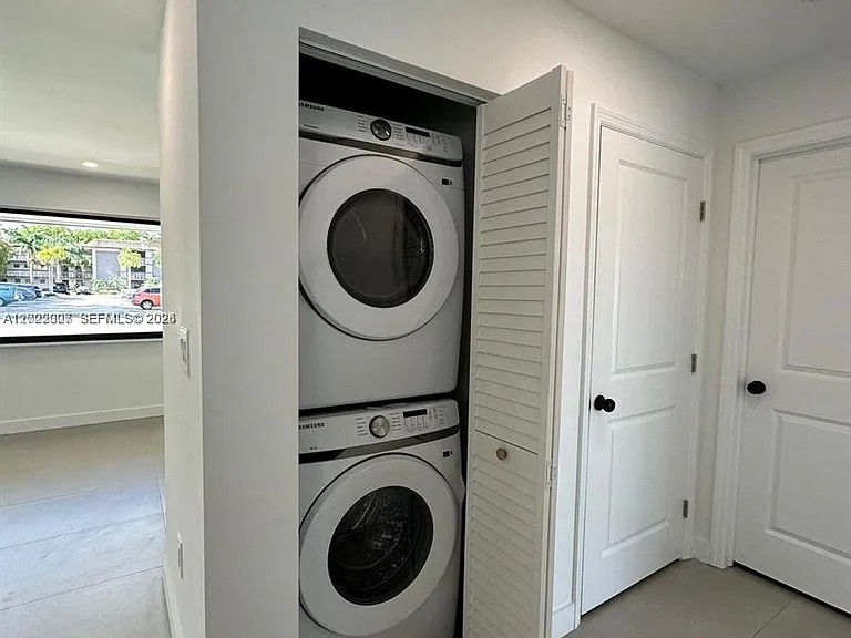 4901 Washington St — Photo 14