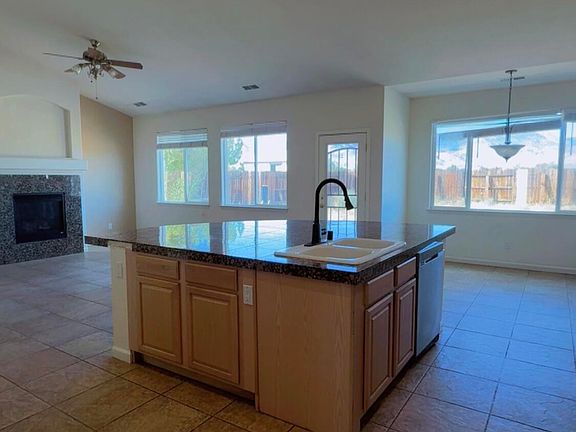 4th image of 198 Shady Grove Ln