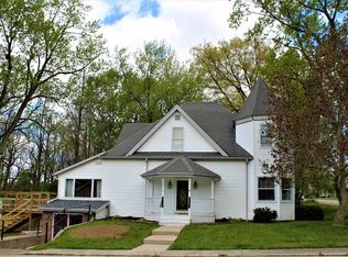 325 E Jefferson St, Warren, IN 46792