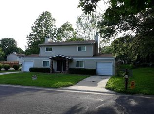 2403 S Kendallwood Rd, Columbia, MO 65203