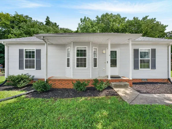 2831 Teakwood Dr, Clarksville, TN 37040