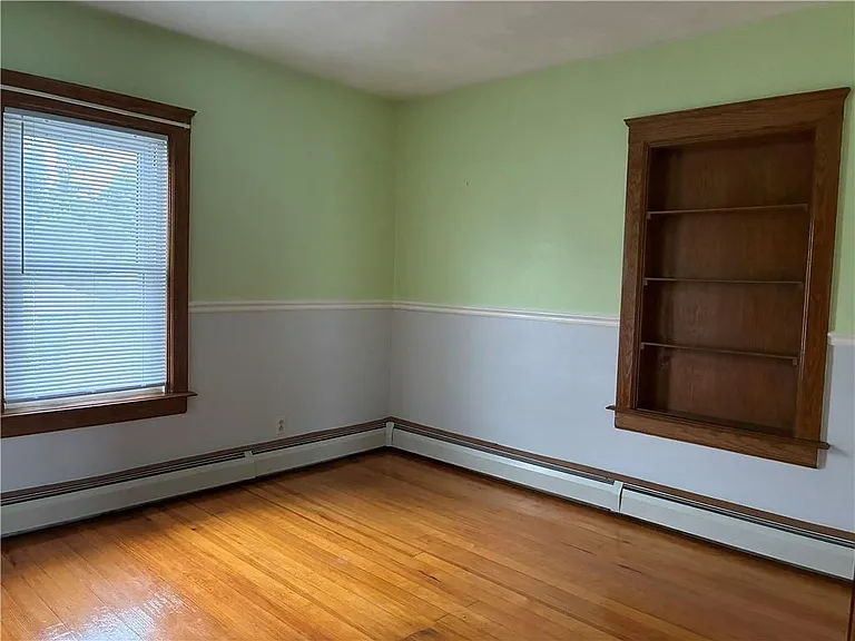56 Hatfield St — Photo 8
