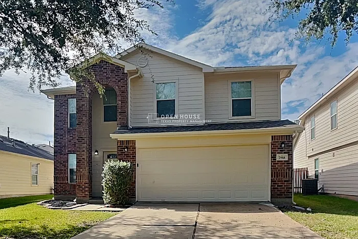 3 bed, 2.5 bath, 2206 sqft, $2,175 — Photo 1