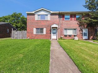 869 S Club House Rd APT 8, Virginia Beach, VA 23452