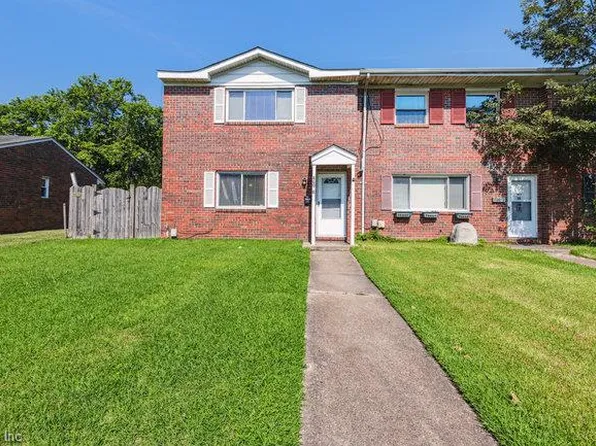 869 S Club House Rd APT 8, Virginia Beach, VA 23452