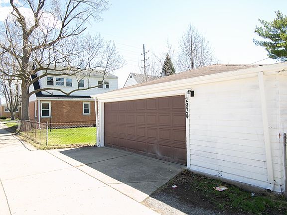 4th image of 2934 Scott St
