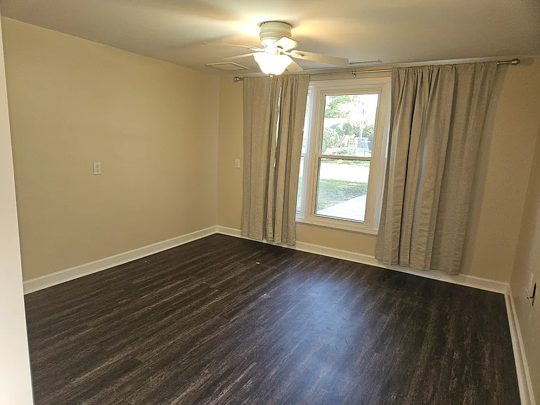 1238 Kenningston St — Photo 7