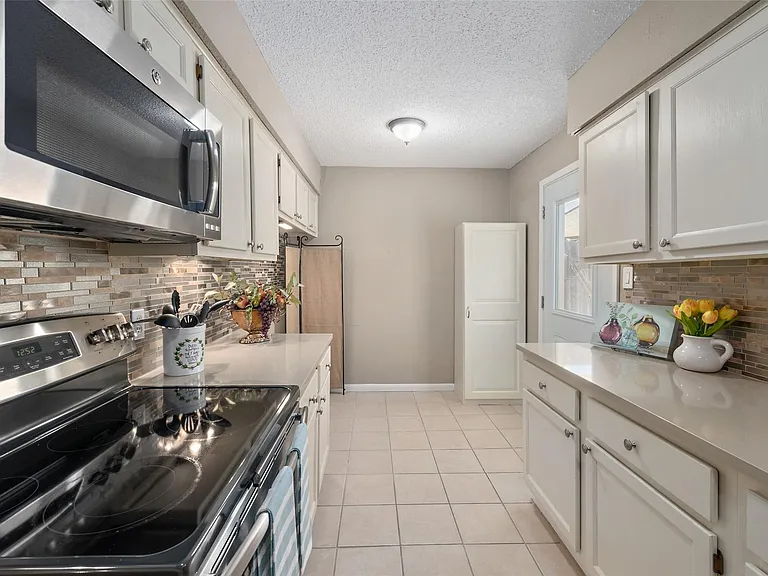 6602 Montauk Dr — Photo 13