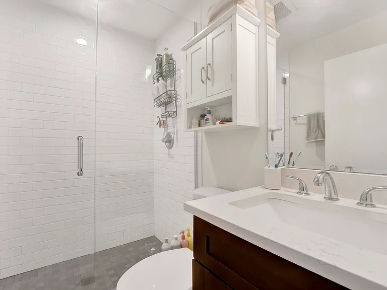3500 N Racine Ave #1 — Photo 9