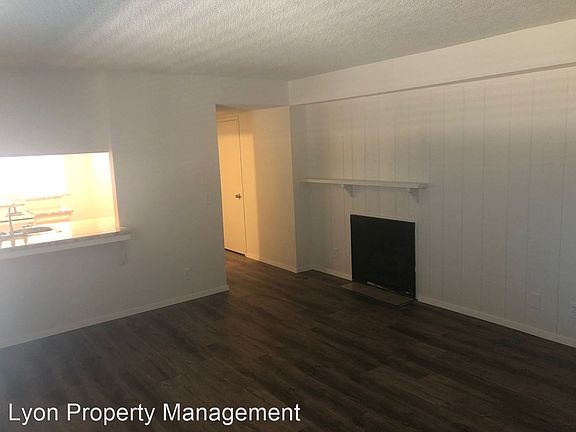 4th image of 938 North St #B