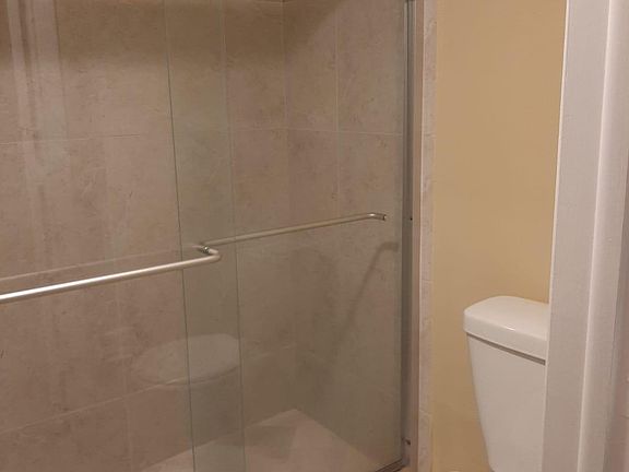 3rd image of 501 SE 8th St APT 103