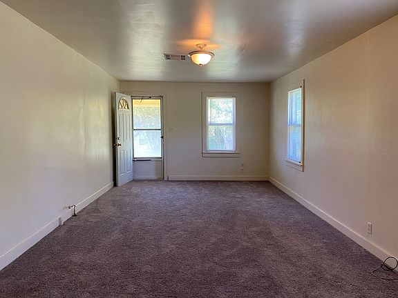 2nd image of 520 E 10th Ave