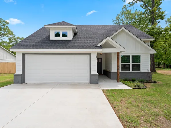 1621 Rockwood Dr, Grove, OK 74344