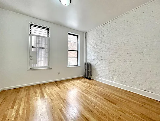 Rented by Parlor Real Estate Corp | media 5