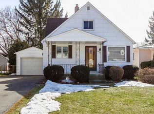 955 Whitlock Rd, Rochester, NY 14609