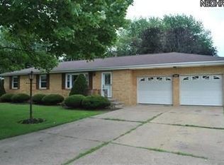 2602 Perry Dr SW, Canton, OH 44706