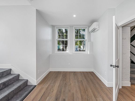 4th image of 241 W 6th St #102