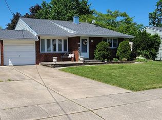 247 Meyner Dr, Bellmawr, NJ 08031