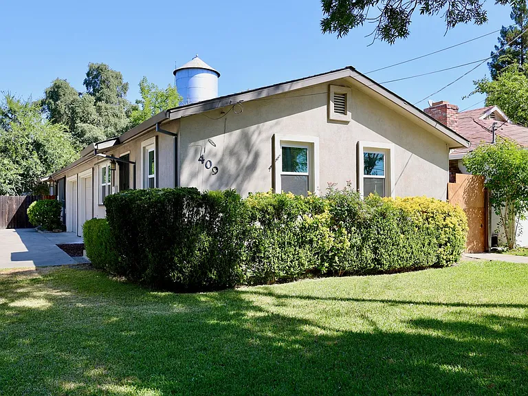 409 Russell St — Photo 15