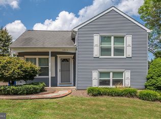 1011 Berkley Dr, Sykesville, MD 21784