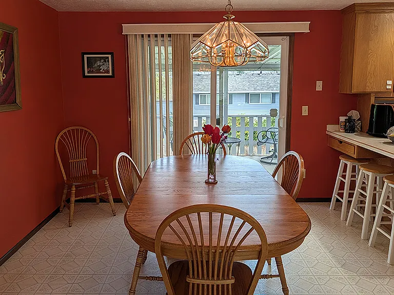 415 Charman St — Photo 13