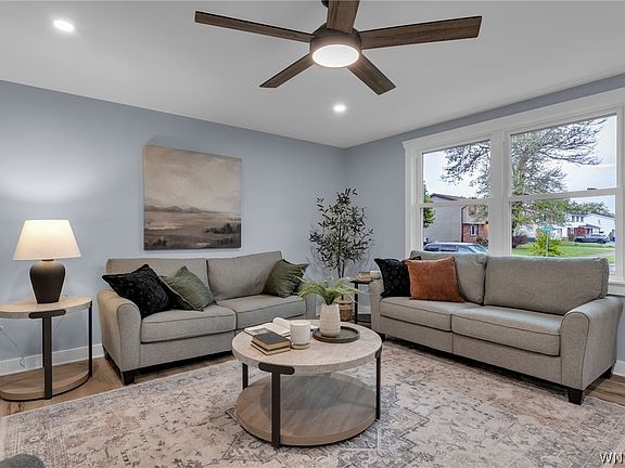 4th image of 4584 Buckingham Ln