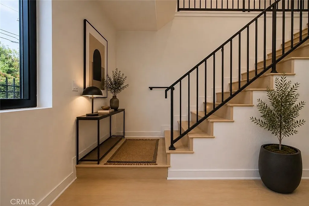 4 bed, 4.5 bath, 1805 sqft, $4,899 — Photo 3