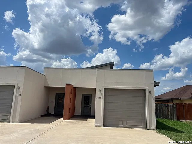 2 bed, 1.5 bath, 1119 sqft, $1,700 — Photo 3