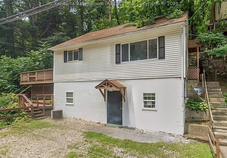 1st image of 909 S Park Rd SE
