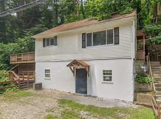 909 S Park Rd SE, Charleston, WV 25304