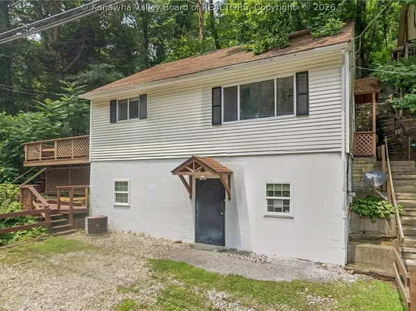 909 S Park Rd SE, Charleston, WV 25304