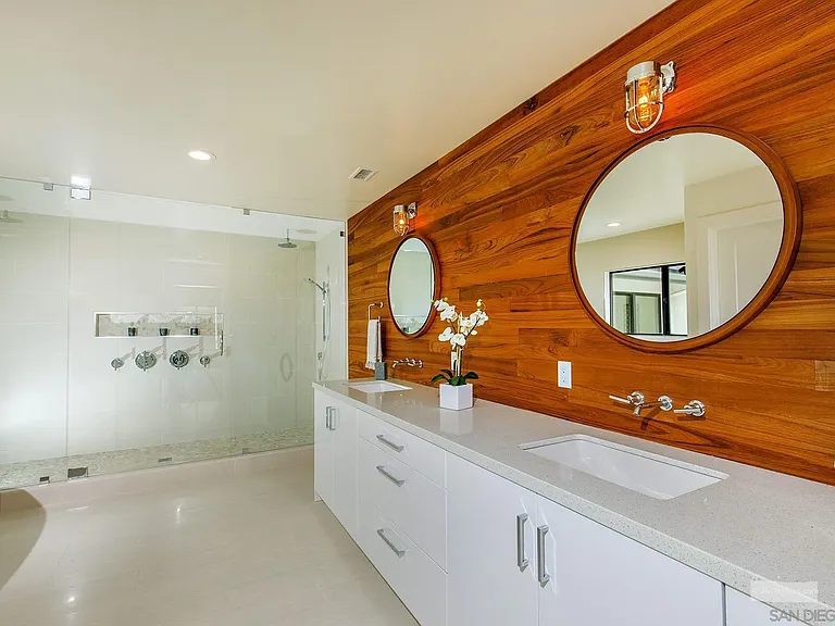 Primary Bath/Spa