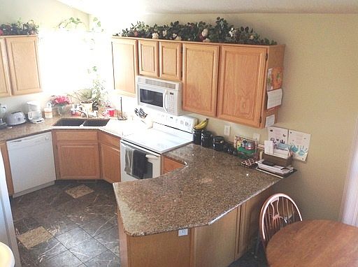 2nd image of 8612 S Mountain Meadow Dr