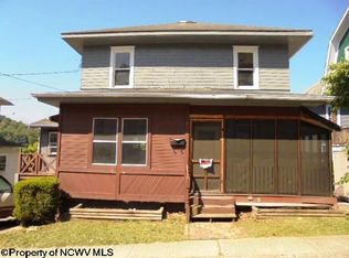 212 E 8th St, Weston, WV