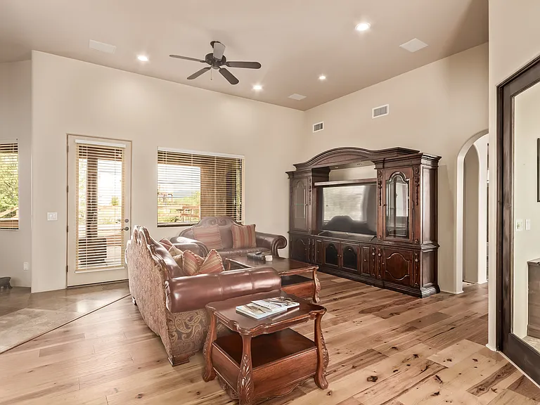 16663 E Barwick Dr — Photo 4