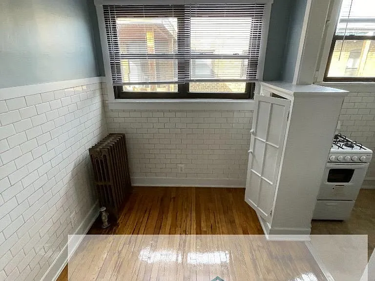 6364-82 N Hermitage Ave #63783 — Photo 2