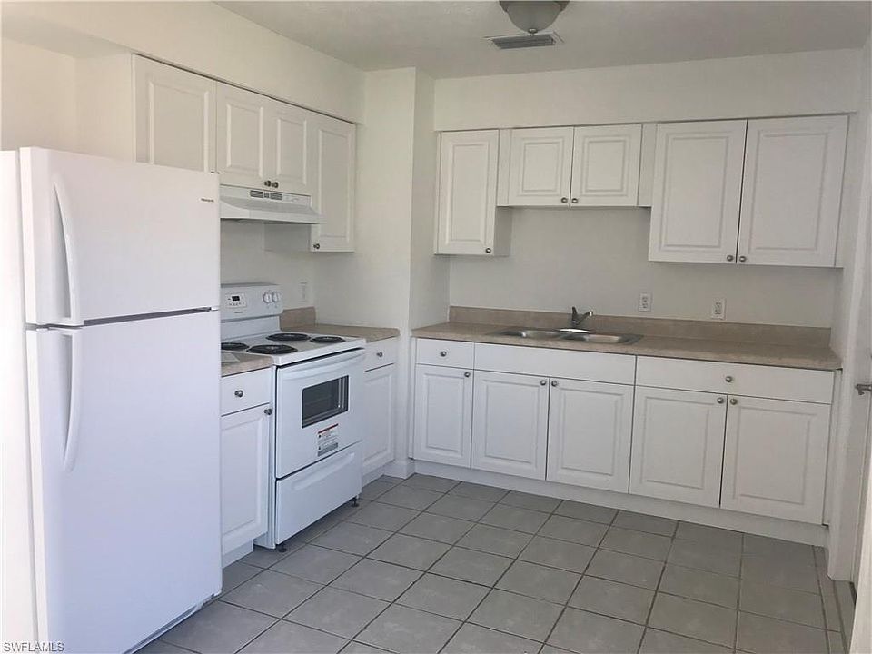 2nd image of 721 Commercio St