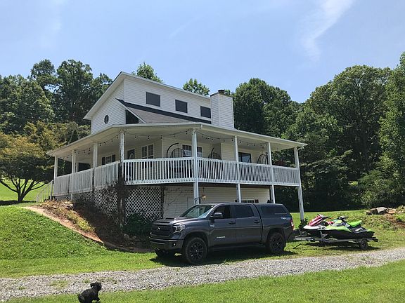 3rd image of 15 Sims Rd