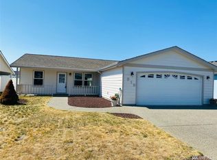 319 Oak St SW, Orting, WA 98360