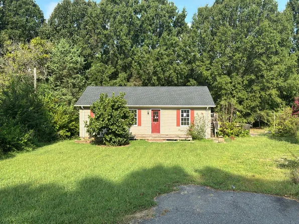 3702 Fieldcrest Cir NW, Concord, NC 28027