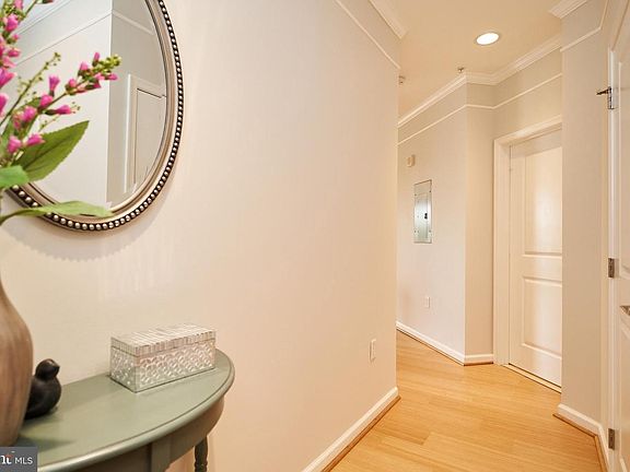 3rd image of 444 W Broad St Unit 333