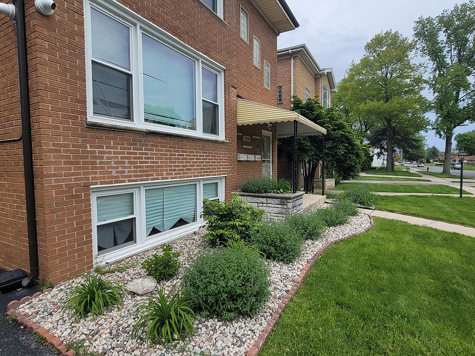 1st image of 15214 Woodlawn Ave #Ll