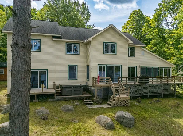 885 Deerland Rd, Long Lake, NY 12847