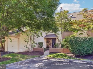 68 High Gate Ln, Blue Bell, PA 19422