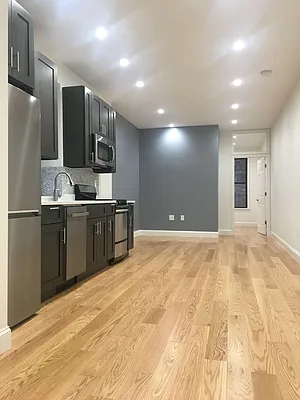 Rented by Urban Real Estate Property Group Inc | media 21