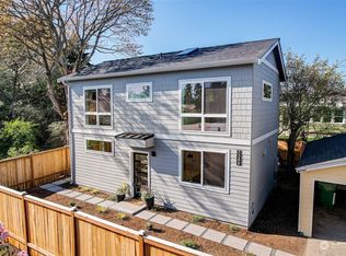 734 N 91st St #B, Seattle, WA 98103