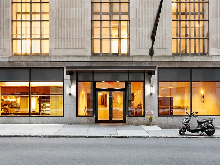 67 Wall St #15G — Photo 29