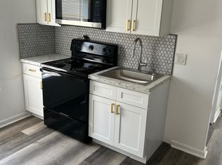 701 W 6th St #1, Chester, PA 19013