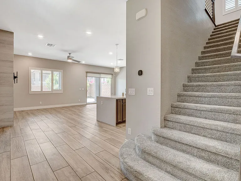 4124 Elegant Chateau St — Photo 9